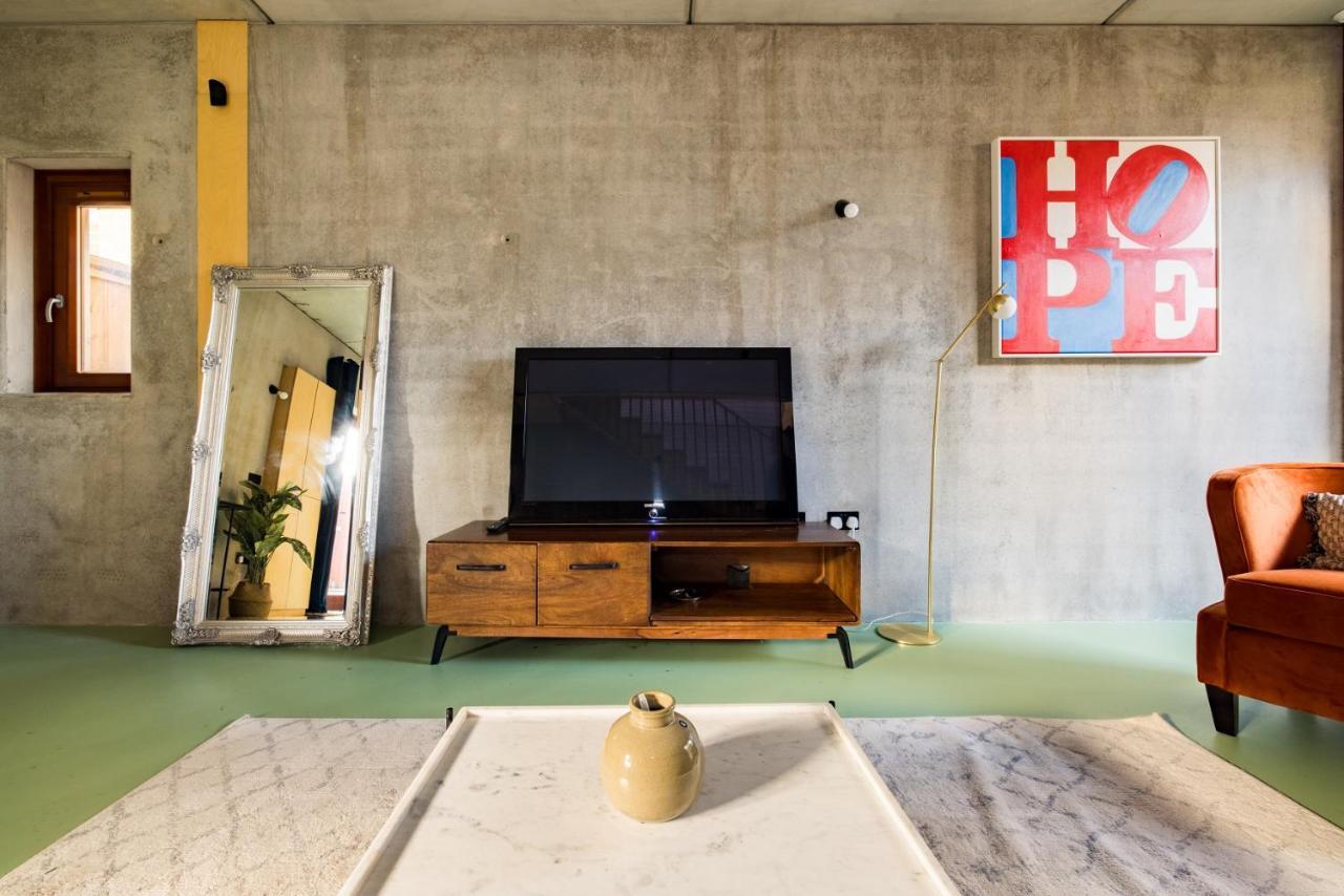 The Victoria Park Sanctuary - Stunning 2Bdr Flat Apartment ลอนดอน ภายนอก รูปภาพ