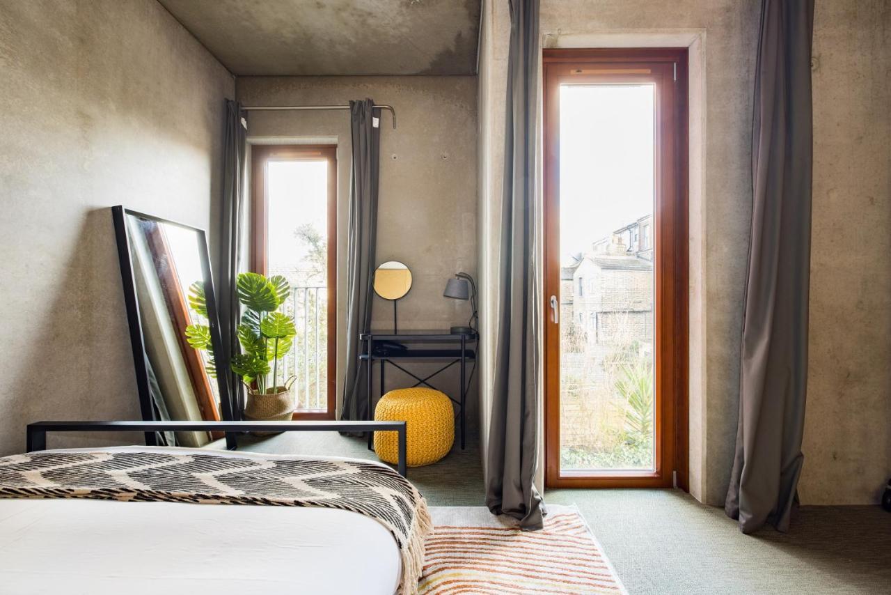 The Victoria Park Sanctuary - Stunning 2Bdr Flat Apartment ลอนดอน ภายนอก รูปภาพ
